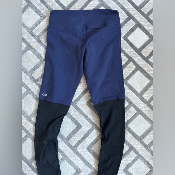 ALO Airbrush High-Waist Highlight Goddess Leggings Navy/Black Combo XS - Picture 4 of 6